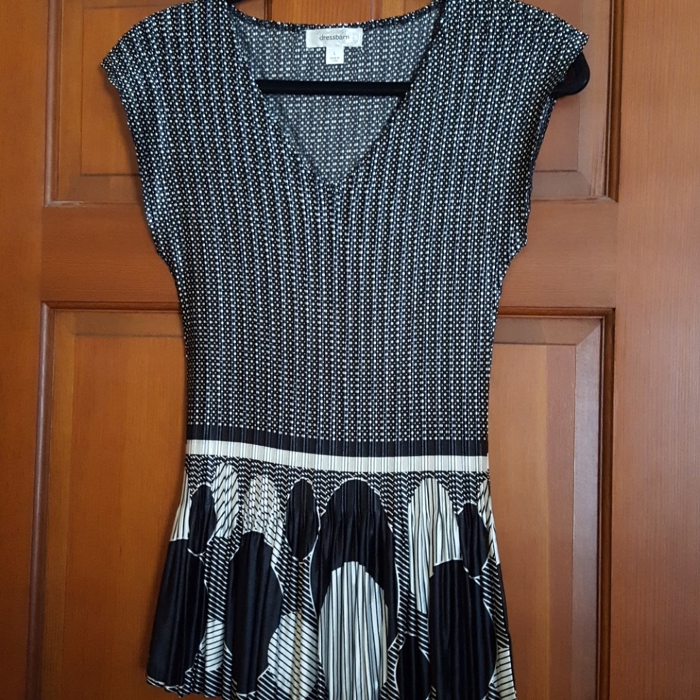 Dress Barn polyester pleated top